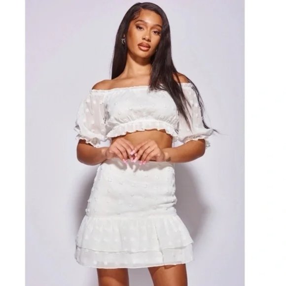 Dresses & Skirts - White Short Sleeve Off Shoulder Crop Top and High Waist Mini Skirt Two Piece Set